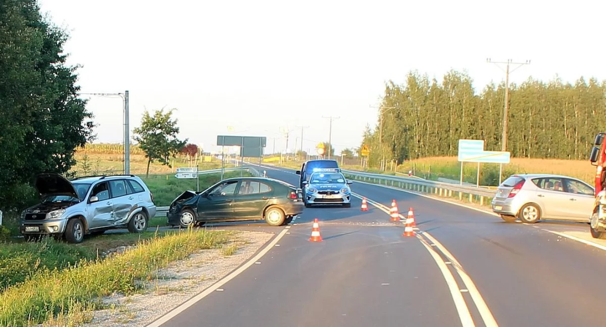 Wypadki, latek sprawcą groźnej kolizji - zdjęcie, fotografia
