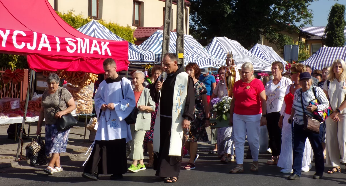 Wydarzenia lokalne, Pielgrzymowali seniorzy dzieci [zdjęcia] - zdjęcie, fotografia