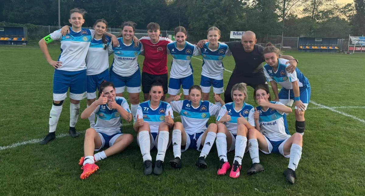 Piłka nożna, Mustang finale Pucharu Polski! - zdjęcie, fotografia