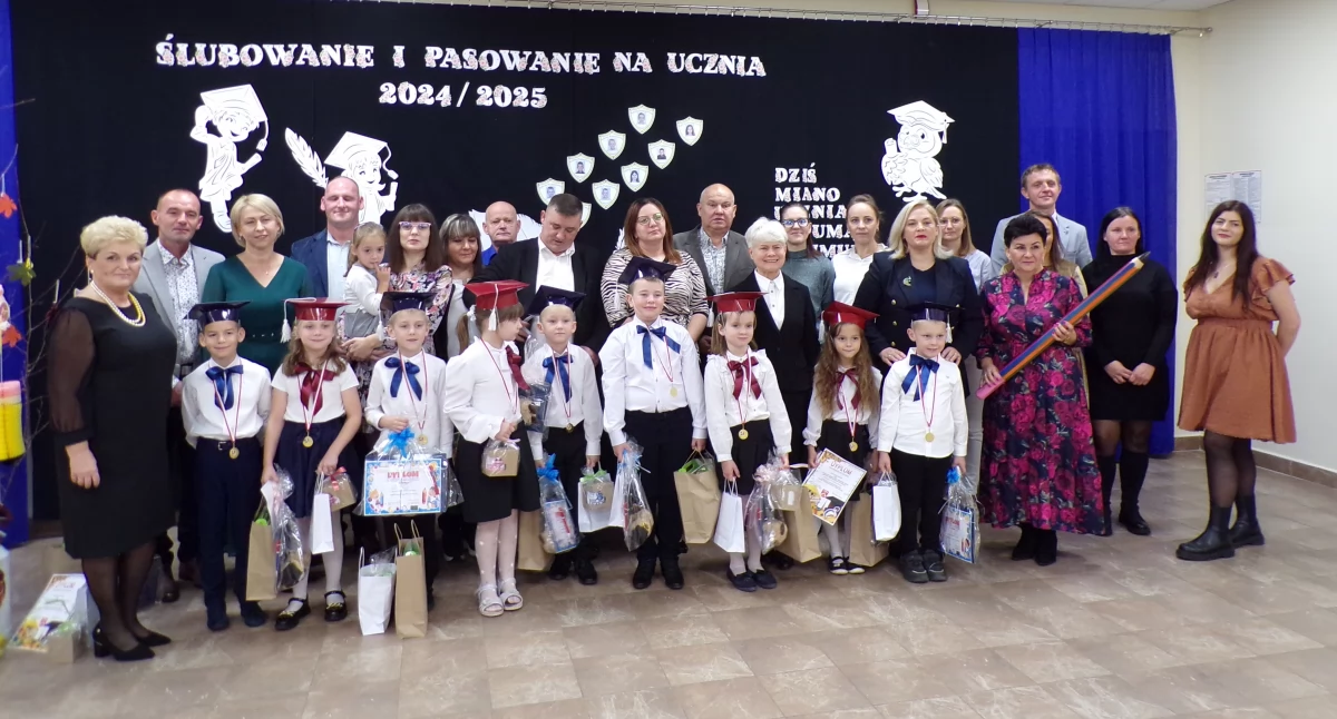 Edukacja, Dumni uczniowie Ciełuchowa [zdjęcia] - zdjęcie, fotografia