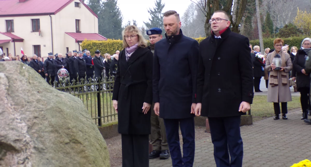 Wydarzenia lokalne, Ojczyznę mają sercach [zdjęcia] - zdjęcie, fotografia