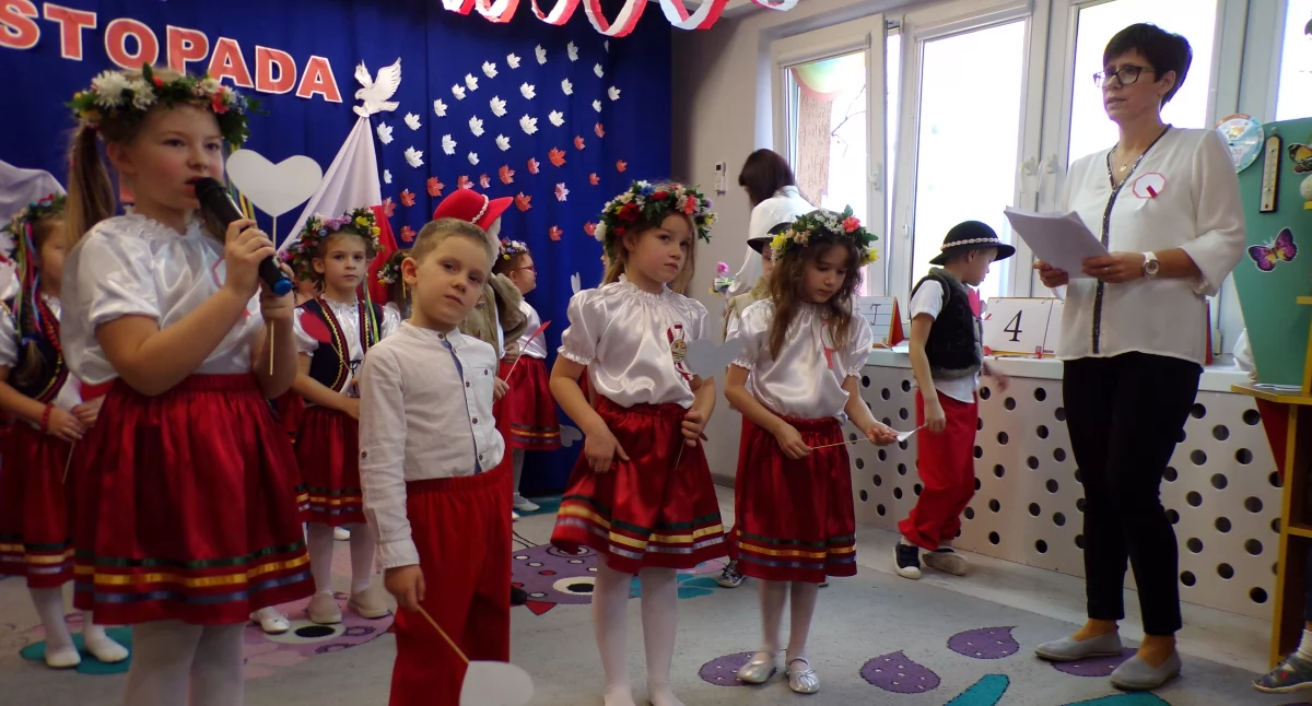Edukacja, Milusińscy niepodległej [zdjęcia] - zdjęcie, fotografia