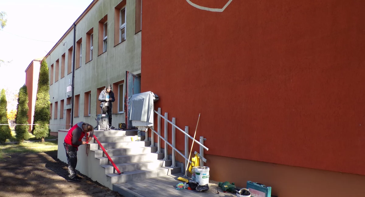 Edukacja, Żłobek kolejnymi problemami - zdjęcie, fotografia