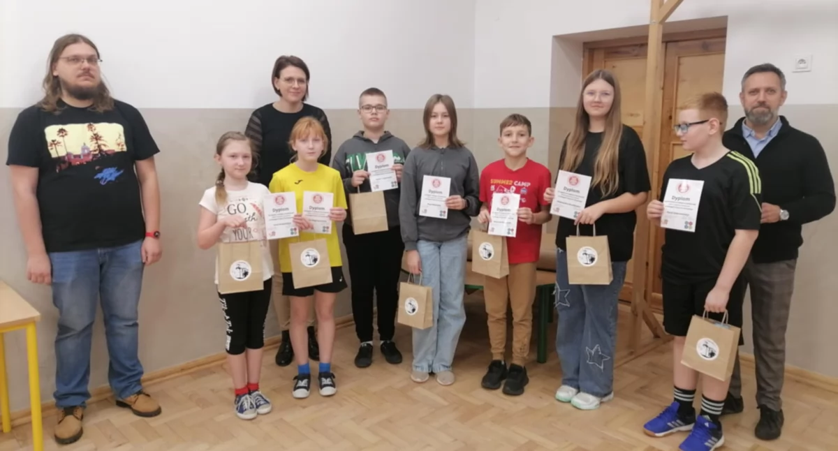 Na zdjęciu laureaci szkolnego konkursu z okazji Światowego Dnia Tabliczki Mnożenia