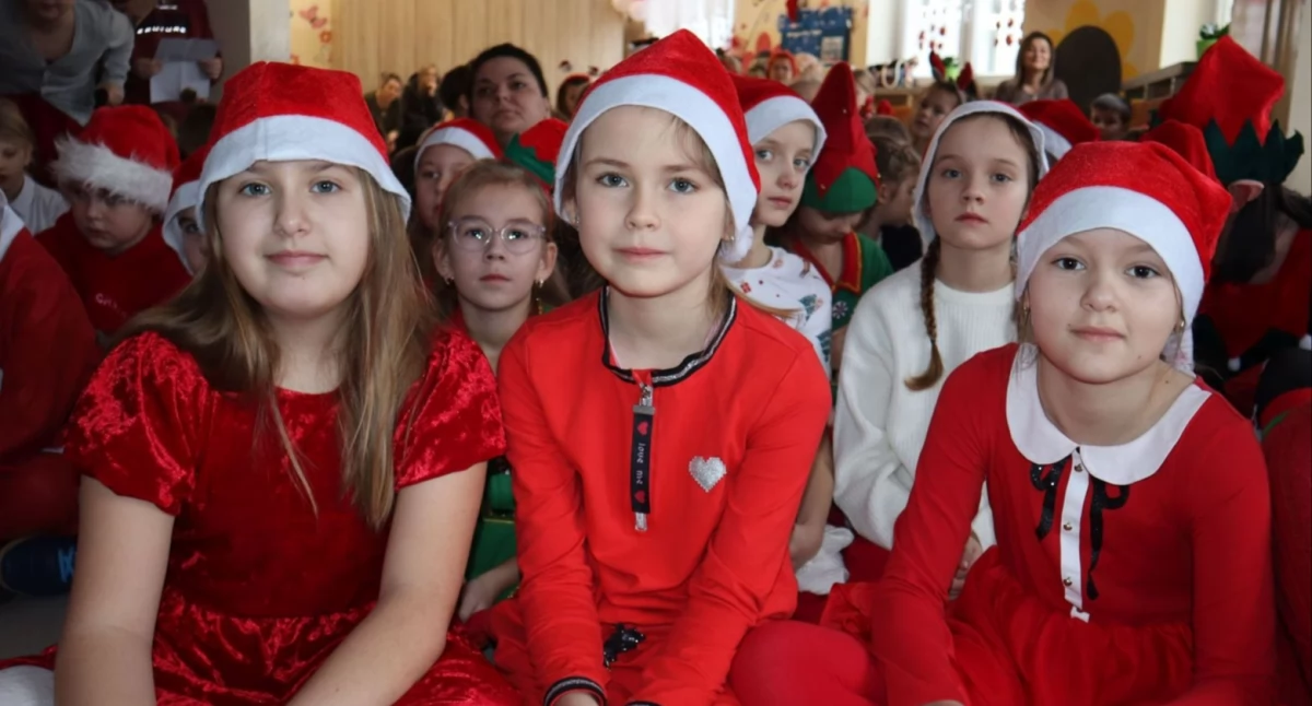 Wydarzenia lokalne, Uczniowie zaśpiewali kolędy [zdjęcia] - zdjęcie, fotografia