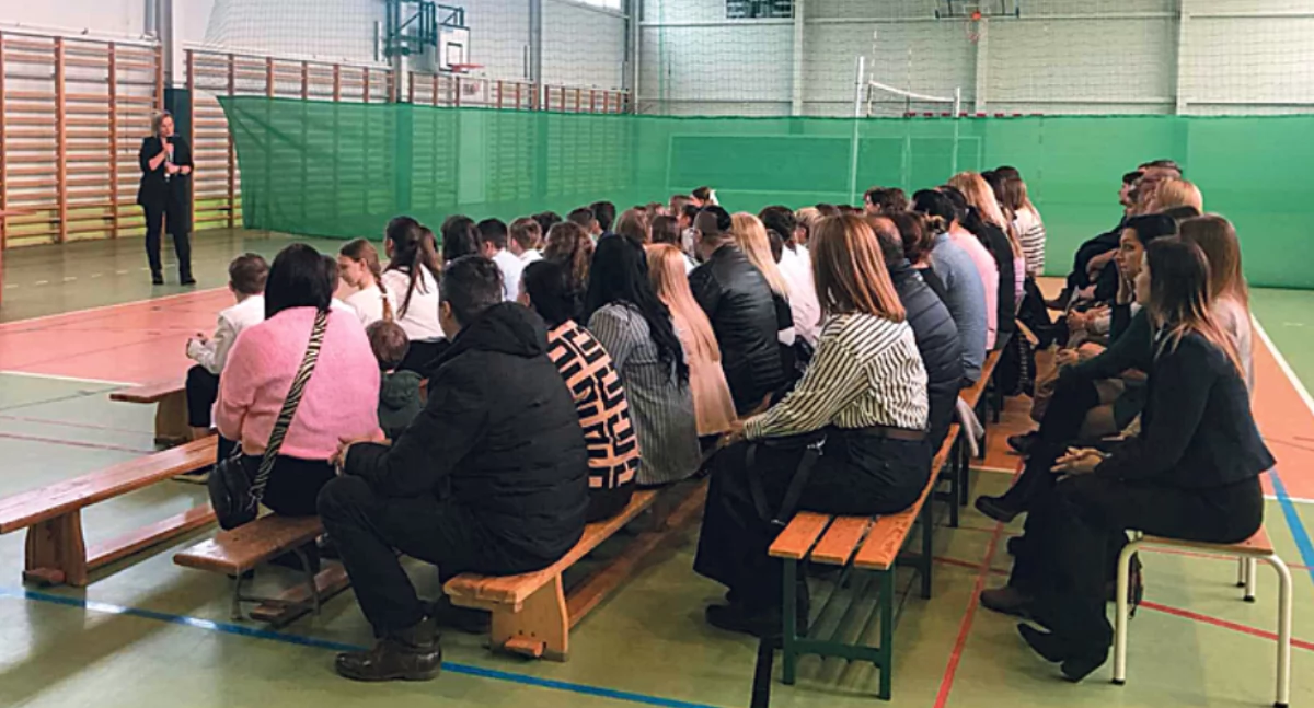 Edukacja, Nagrodzili najlepszych uczniów - zdjęcie, fotografia