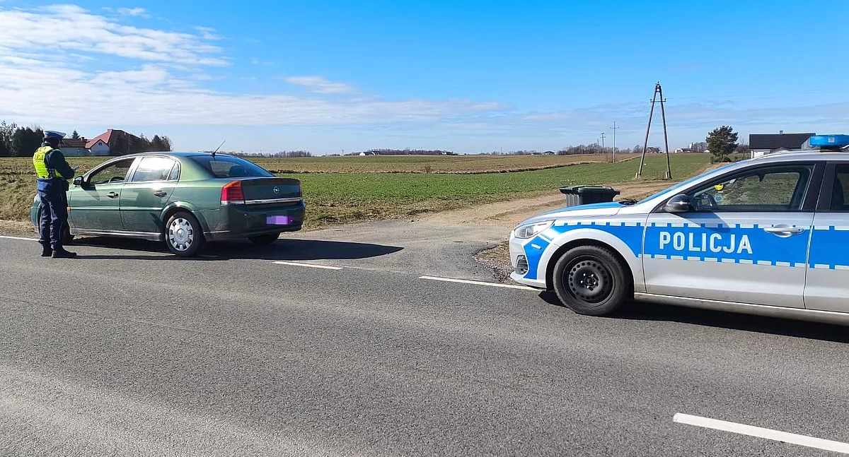Kronika kryminalna, Jechała wolno zatrzymała policja - zdjęcie, fotografia