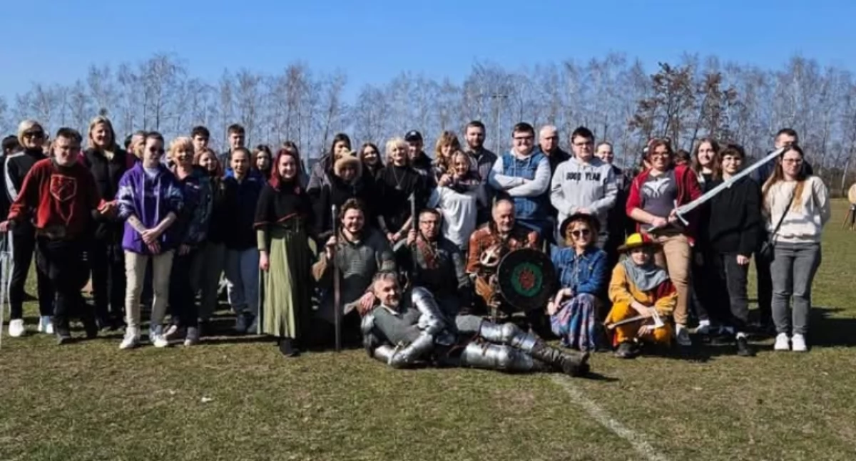 Edukacja, Wiosnę powitali rycersku [zdjęcia] - zdjęcie, fotografia