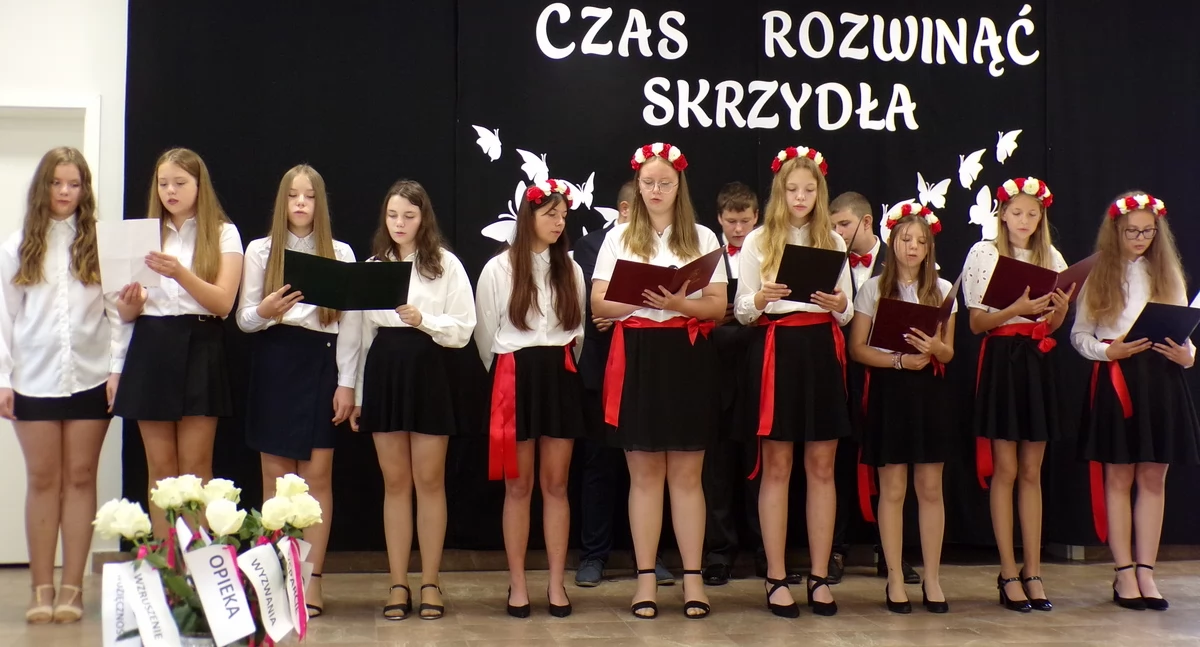 Edukacja, Szczególny rozwoju szkoły Ciełuchowie [zdjęcia] - zdjęcie, fotografia