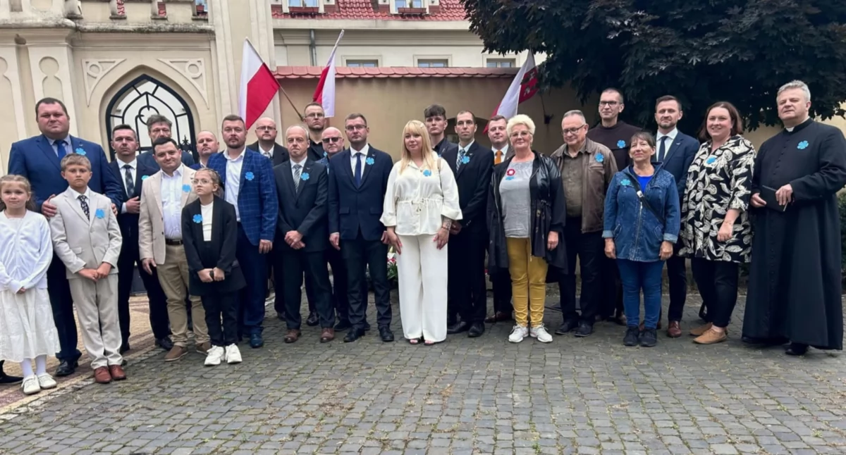Wydarzenia, Uczcili pamięć pomordowanych Polaków - zdjęcie, fotografia
