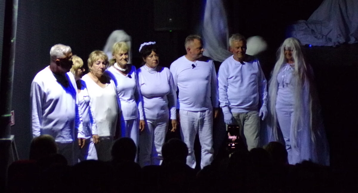 Domy kultury, Zemsta wybaczenie [zdjęcia] - zdjęcie, fotografia