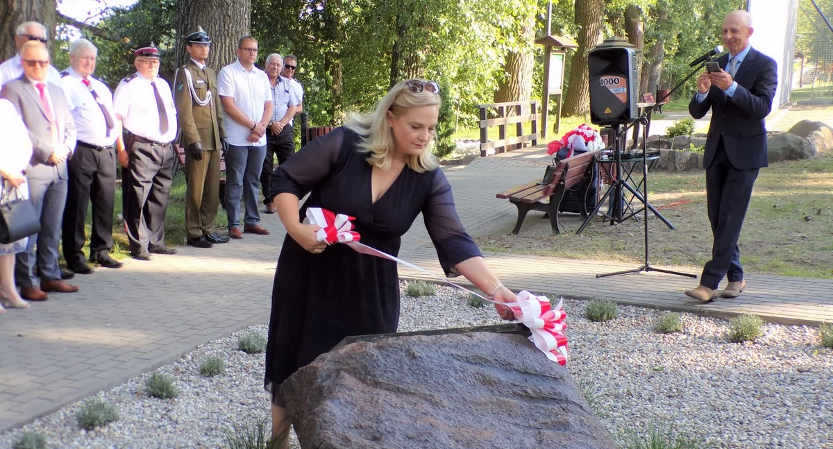 Wydarzenia lokalne, Upamiętnili swoich bohaterów [zdjęcia] - zdjęcie, fotografia