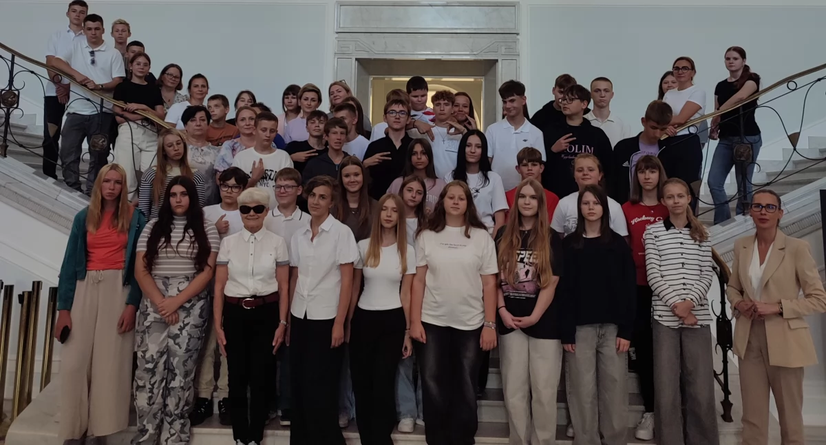 Edukacja, Uczniowie wizytą parlamencie - zdjęcie, fotografia