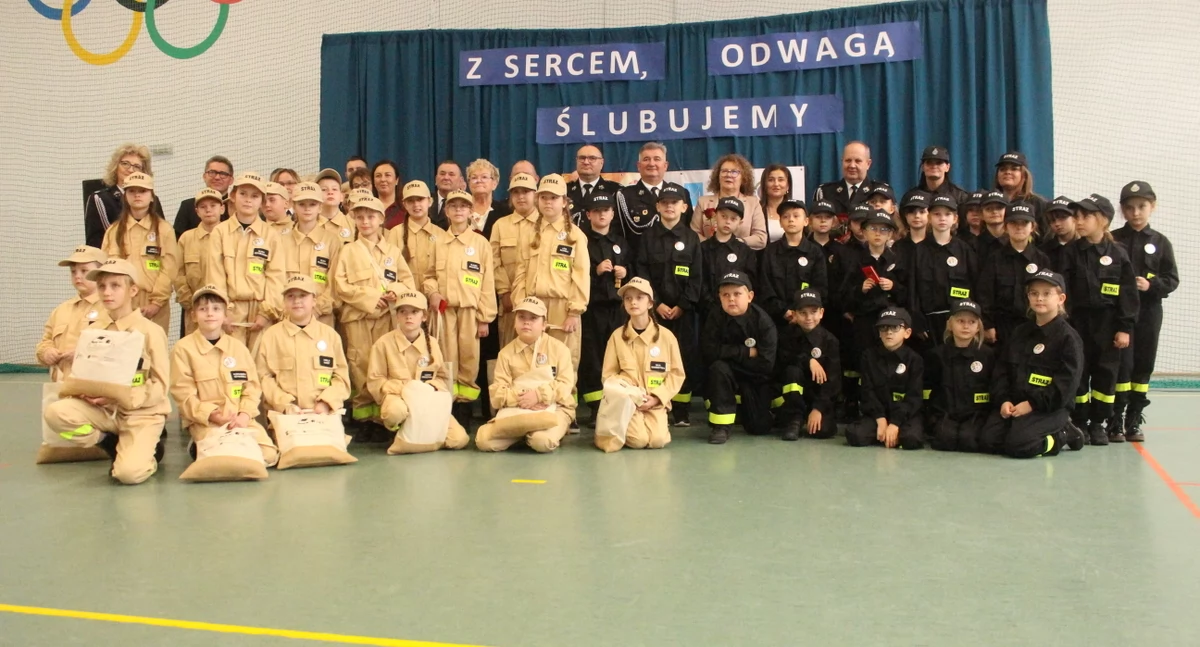 Wydarzenia lokalne, strażacy złożyli ślubowanie [zdjęcia] - zdjęcie, fotografia