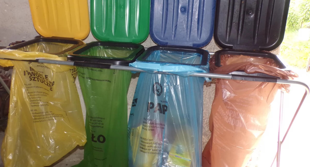 Rada miejska, Mieszkańcy podwyżką burmistrz - zdjęcie, fotografia