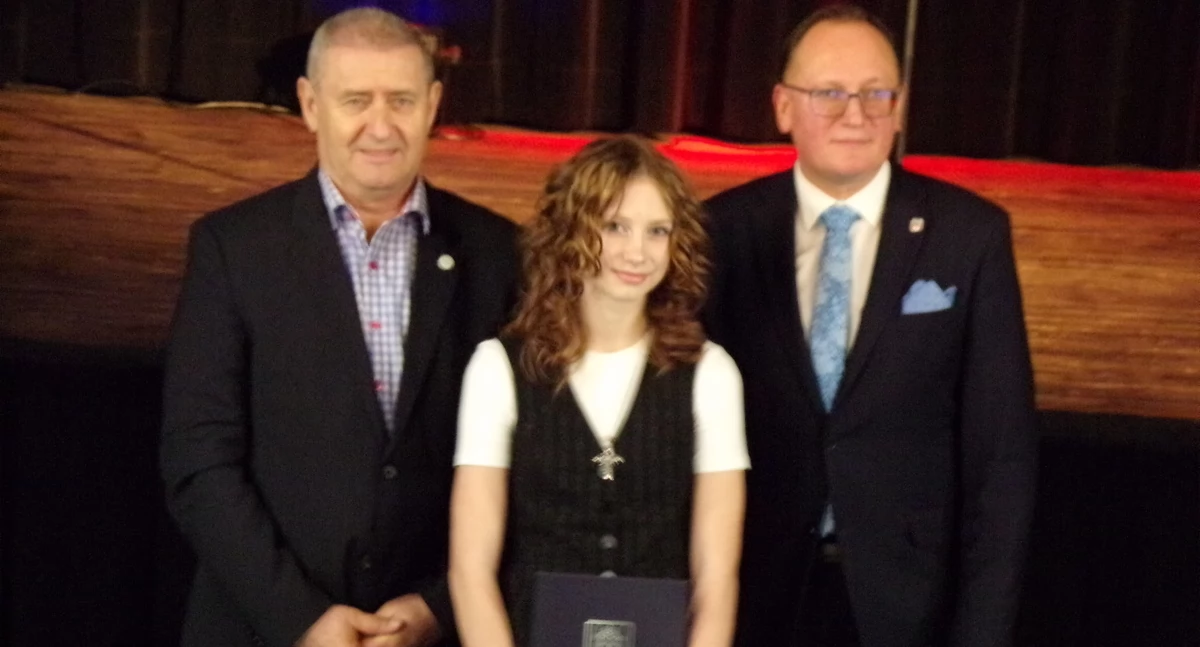 Edukacja, Stypendyści nagrodzeni [zdjęcia] - zdjęcie, fotografia