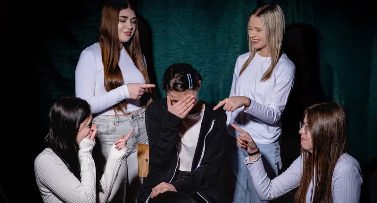 Edukacja, Młodzi przeciw ciszy Dobrzyniu Wisłą - zdjęcie, fotografia