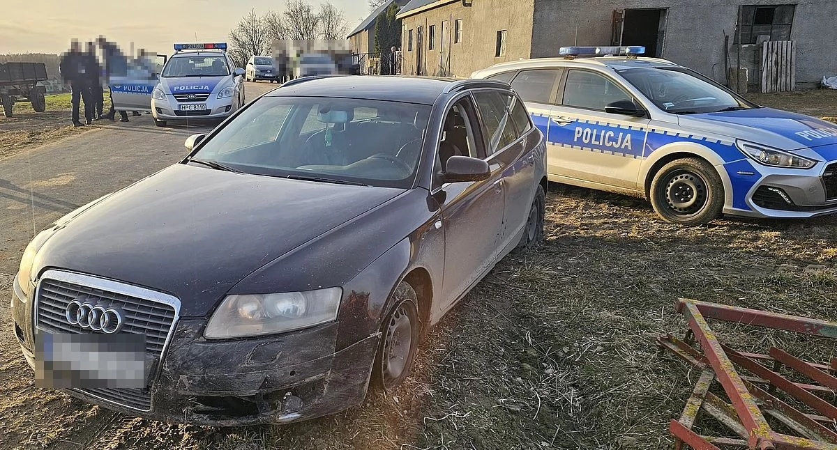 Kronika kryminalna, Pościg filmu! Policjanci musieli użyć kolczatki [zdjęcia] - zdjęcie, fotografia