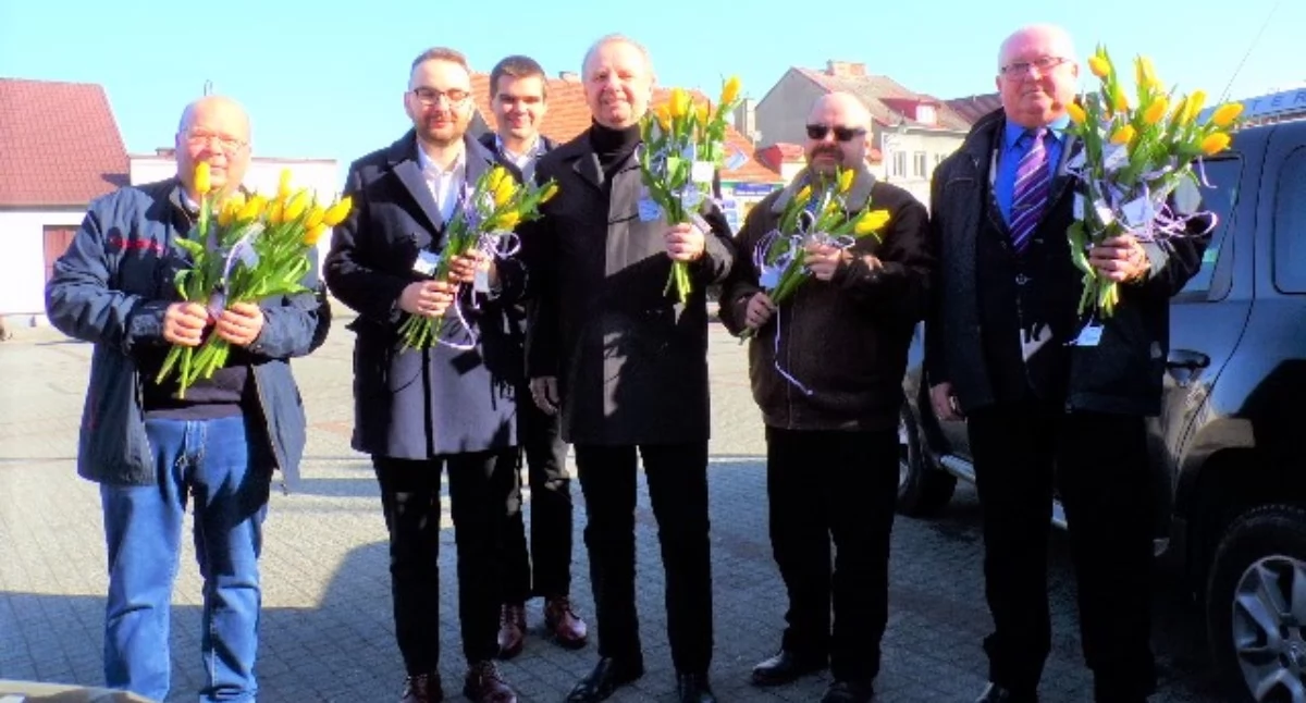 Polityka, Poseł wyszedł kobiet [zdjęcia] - zdjęcie, fotografia