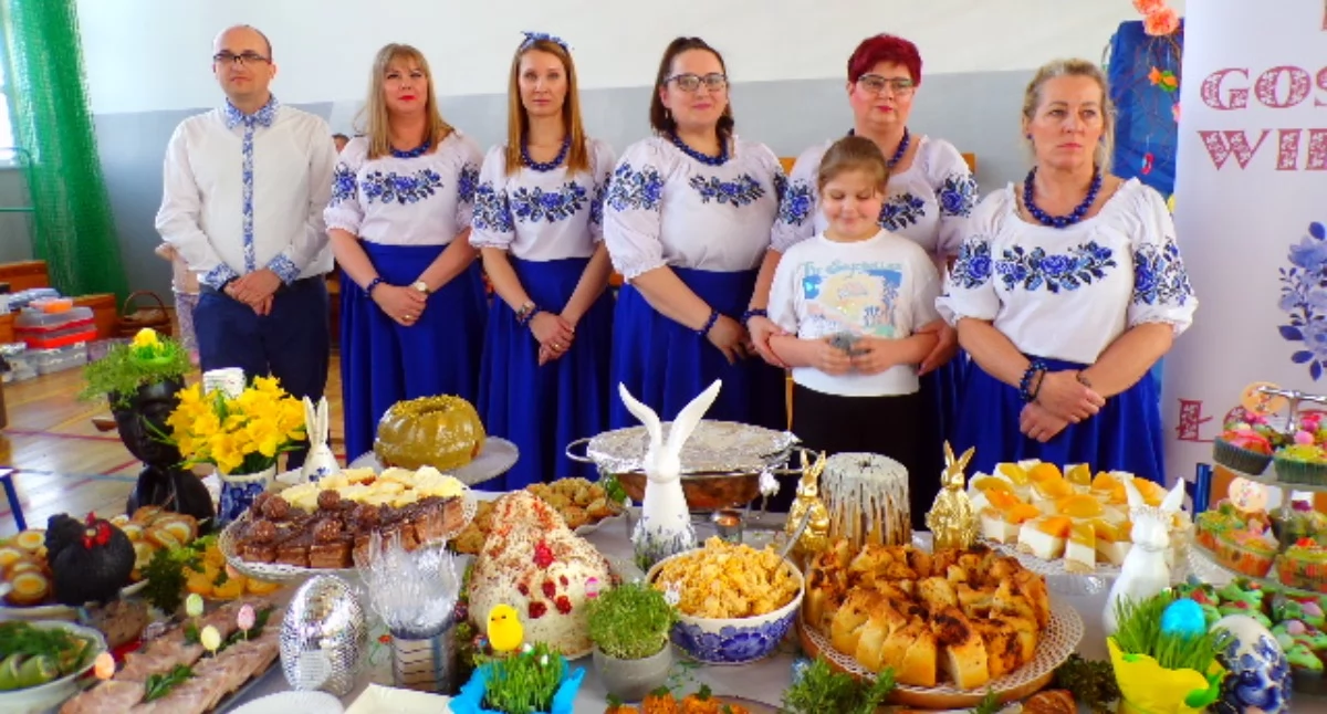 Wydarzenia lokalne, Wystawili wielkanocne stoły Wichowie [zdjęcia] - zdjęcie, fotografia