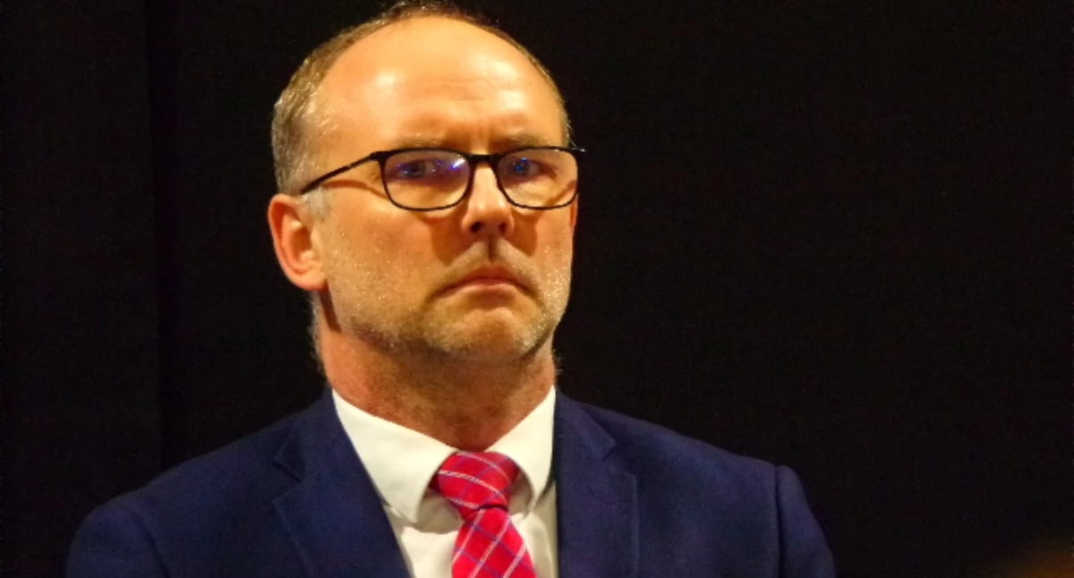 Interwencje, Murem dyrektorem szkoły Zajeziorzu - zdjęcie, fotografia