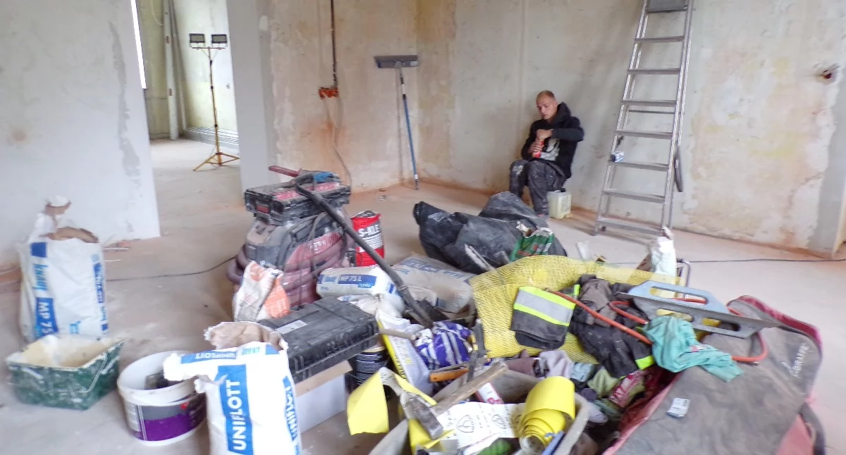 Inwestycje, Modernizacja biblioteki przerwana - zdjęcie, fotografia