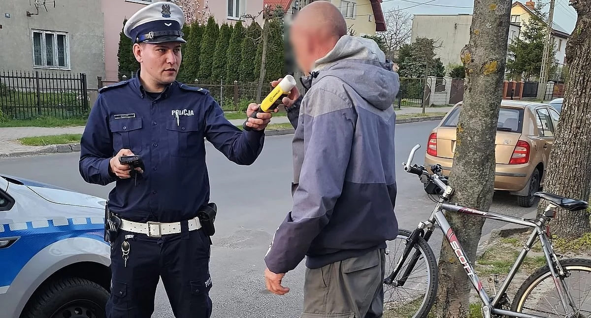 Kronika kryminalna, Wiele wykroczeń kierowców wobec pieszych rowerzystów - zdjęcie, fotografia