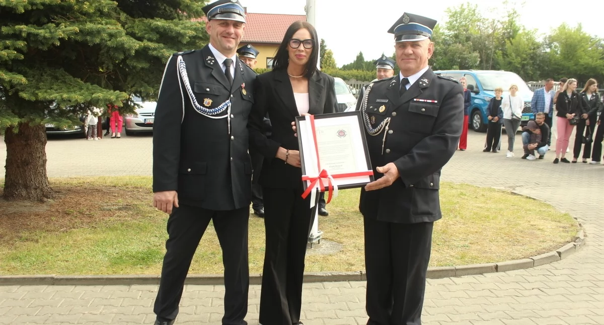 Stowarzyszenia i organizacje, Zaduszniki [zdjęcia] - zdjęcie, fotografia