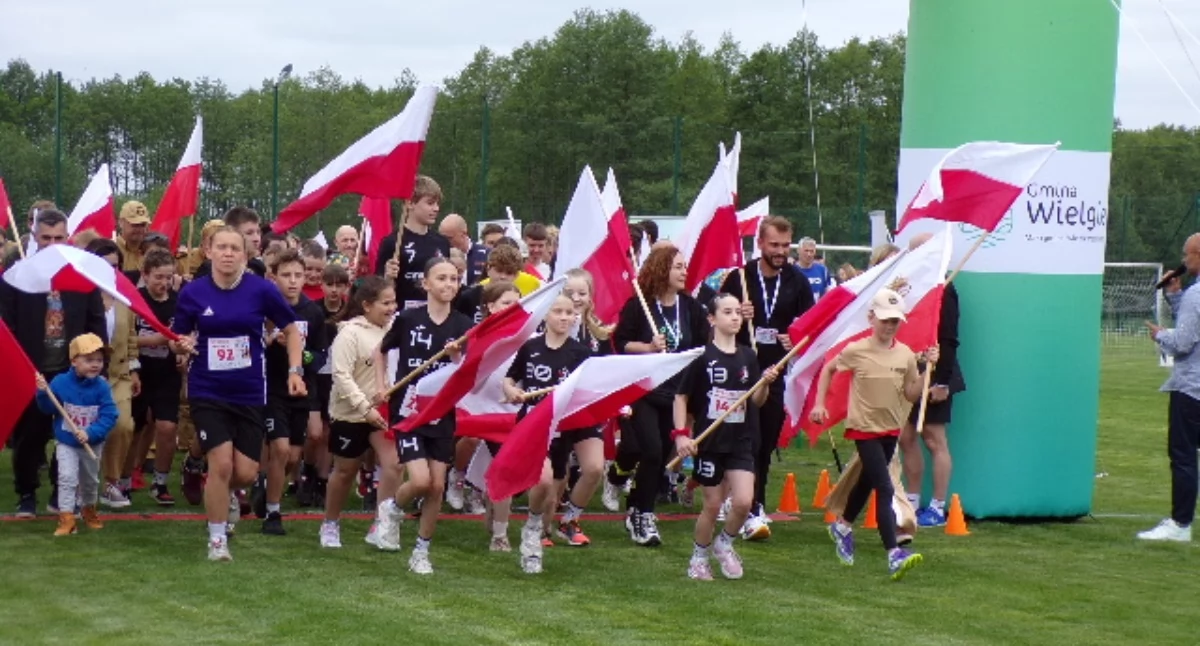 Wydarzenia lokalne, Sportowo biało czerwoną [zdjęcia] - zdjęcie, fotografia