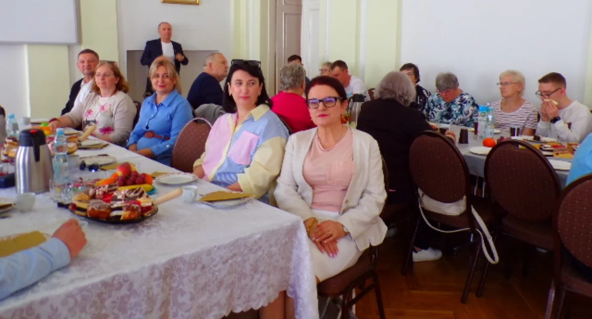 Stowarzyszenia i organizacje, Wszyscy jesteśmy dziećmi - zdjęcie, fotografia