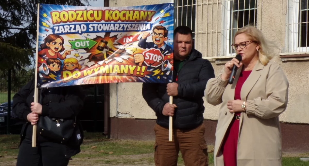 Interwencje, Jedna szkoła stowarzyszenia - zdjęcie, fotografia