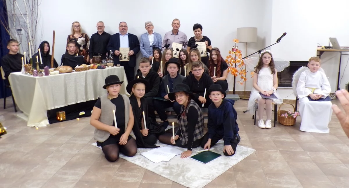 Edukacja, „Dziady” teatrze [zdjęcia] - zdjęcie, fotografia