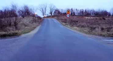 Ptasia bez chodników i oświetlenia