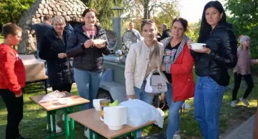 Sprzątali świat w Zajeziorzu [zdjęcia]