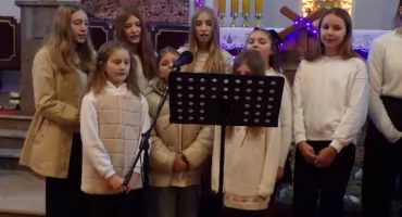 Zaśpiewali dla babć i dziadków [zdjęcia]