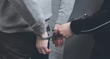 Jeden chciał zrobić pranie, drugi zaznać miłości. Ale nie tędy droga