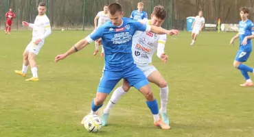 Zagrali jak nigdy... Kolejna porażka Tłuchowii w III lidze [zdjęcia]