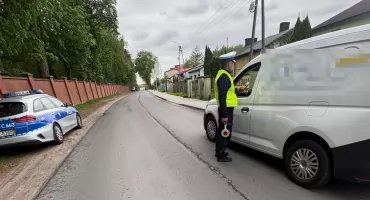 63-letni kierujący kią stracił prawo jazdy. Był pijany